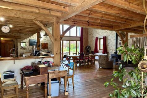 Property Image 4