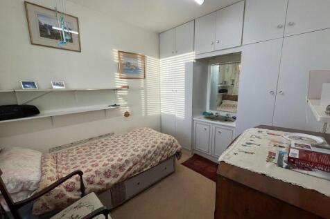Bedroom 4.jpg