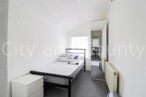 Bed 4.jpg
