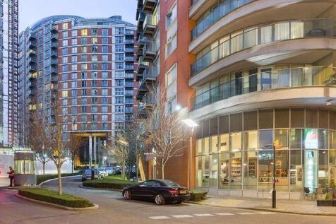 David Mew are proud to present this one double bedroom modern flat with balcony located within a short walk to Blackwall DLR and Canary Wharf. The property is comprised of a bright double bedroom wit.