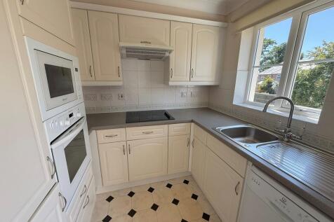 16 Pegasus Court ...