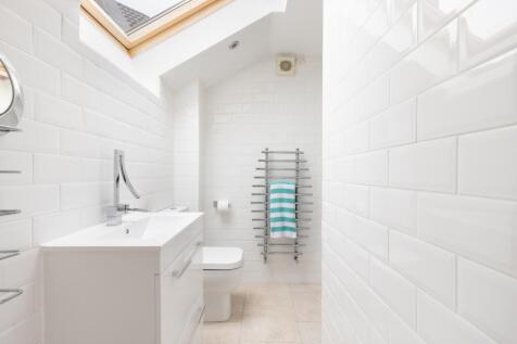 Ensuite Shower Room Bedroom 4