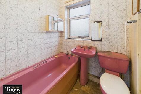 CAM02176G0-PR0765...