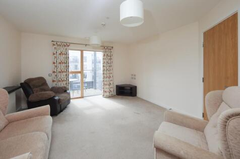 150 Queensway Court_-8.jpg