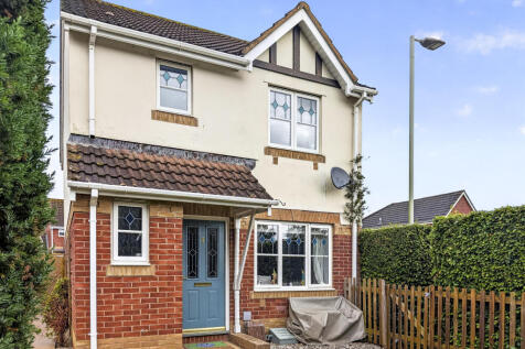 1 Larks Rise, Cullompton