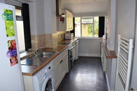 5 Bedroom Semi-Detached in M14 6FN