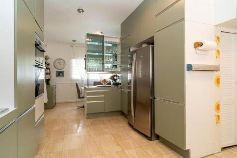 020-77 Allum Lane.jpg