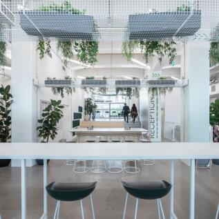 LectureSteppedSeatingandCoworkingArea01Expresswa