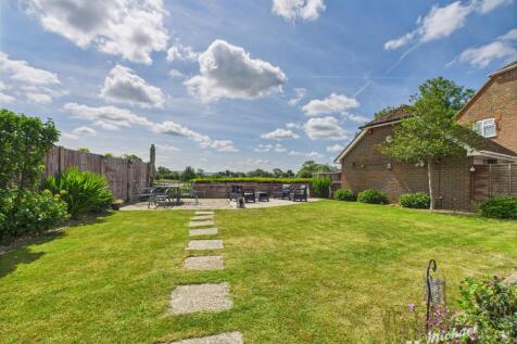 CAM03218G0-PR0690-STILL009