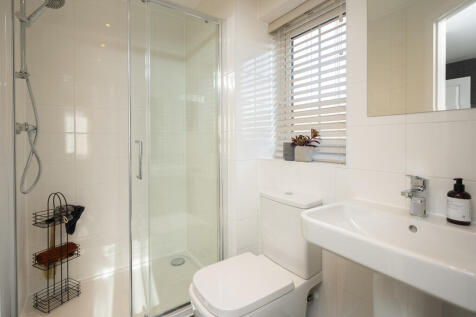Internal shot of the en suite to main bedroom in the kirkdale