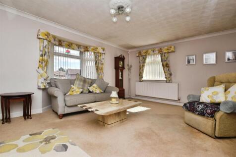 fb80e5cf-lounge 20b.JPG