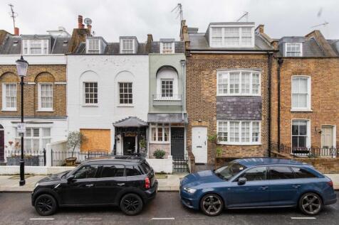 Initial email enquiries only | Available furnished NOW This unique, one-of-a-kind home in highly prized Notting Hill Gate may be modest in stature, but its clever interior arrangement across three flo