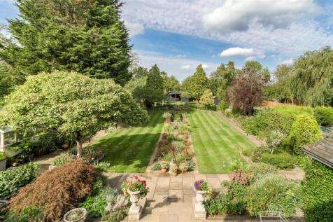 1 Knowle Hill, Hurley