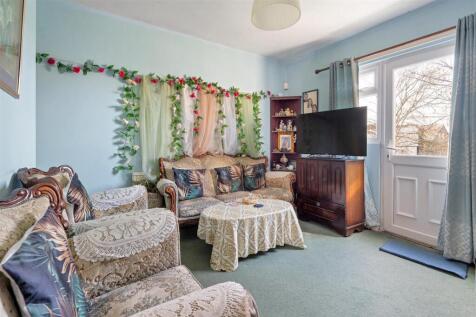 Fairlop Road, E11