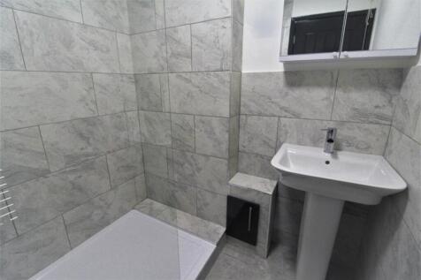 BATHROOM 1.jpg