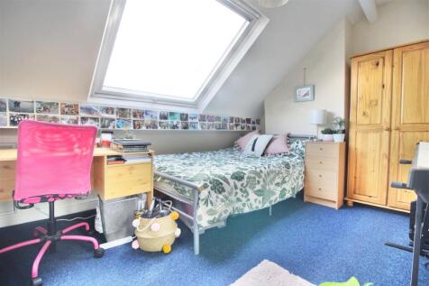Student-accommodation-Room 4.jpg