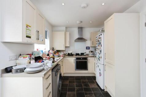 Kitchen/ Dining Room