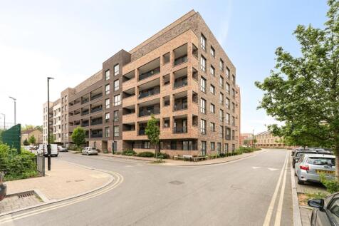 Clarkson Crescent, E17