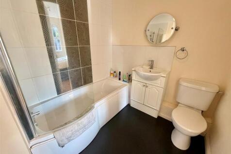 Bathroom.jpg