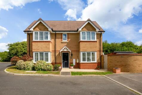 35 Hawthorn Close 2331-4.jpg