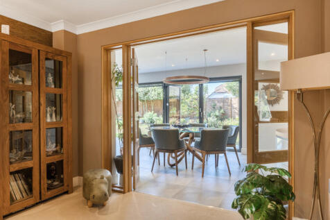 1348674-24-68bf14...