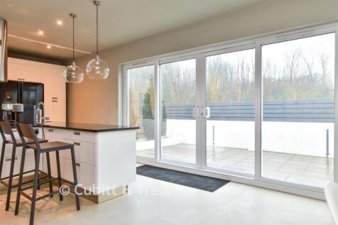 Kitchen/ Breakfast Room