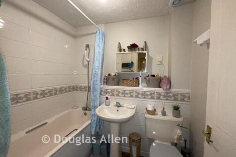 Bathroom B