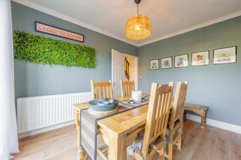 Wainbody Ave South 06427