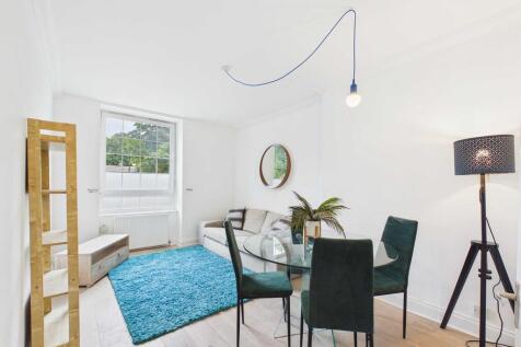 A very well-presented one-bedroom ex-local authority apartment, ideally located just moments from both Borough and London Bridge stations. The property boasts wood flooring throughout, a separate full