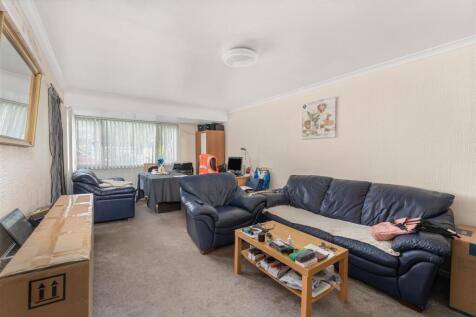 18 Lodge Close, Banbury-4.jpg