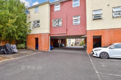 Driveway/Parking