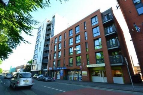 Available 11.07.2026. C & R HULME presents this luxury 2 bedroom fully furnished apartment in this popular development situated very close to the university campus. This contemporary apartment is ext