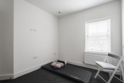 2 Chantry Lane
