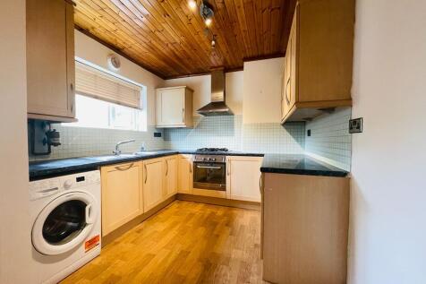 3 Bedroom House | Clinton Avenue |