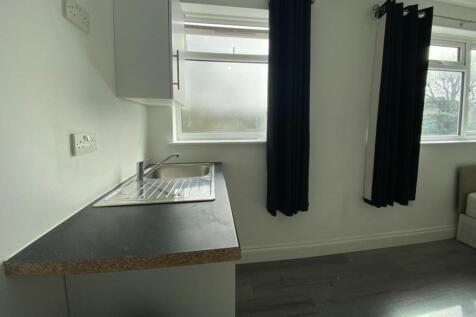 12 Sunningdale Avenue, Feltham, TW13 5JT