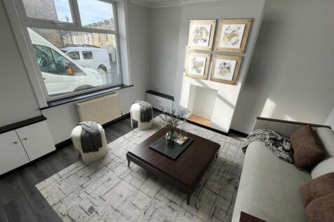 27 woodbine front reception.jpeg