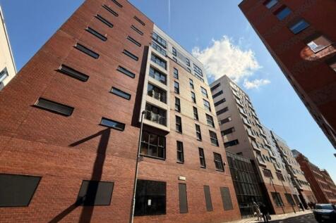 Martin & Co are proud to present this spacious two double bedroom apartment located in Manchester's highly desirable Northern Quarter. with parking, Offering superb proximity to the city centre as wel
