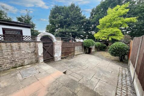 Garden. (1) (Portal Size).JPG