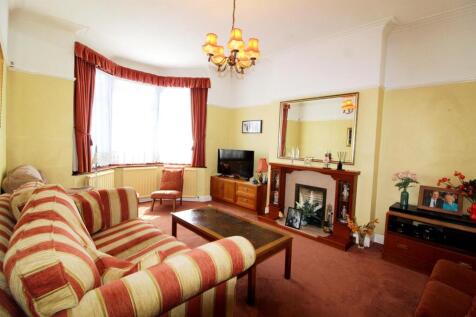 Living room e.jpg