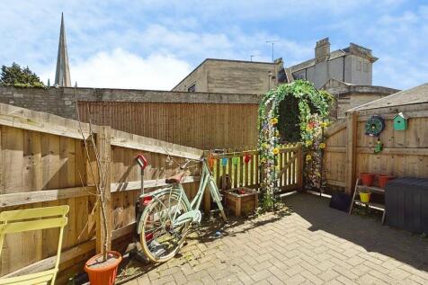 Courtyard garden
