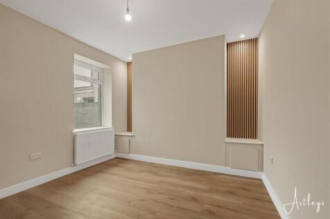 Dining Room/Second Lounge