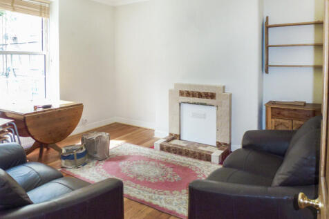 Truepenny's are delighted to offer to the market as sole agents this three large double bedroom apartment in ideal vicinity of the DLR. Deposit £2884 Available 9th September 2026