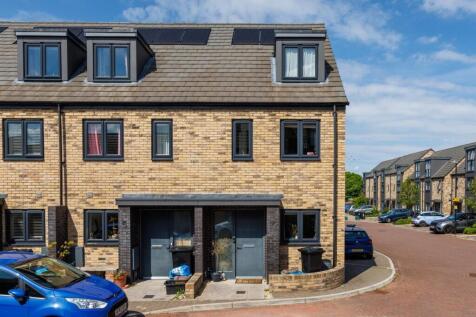 7 Pump House Close-31.jpg