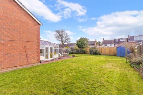 DE BURGH GARDENS 42 (10).jpg