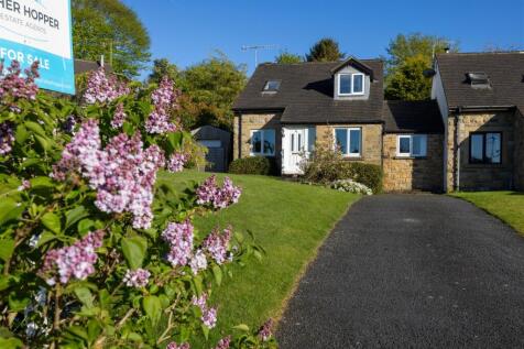 16 Manor Close