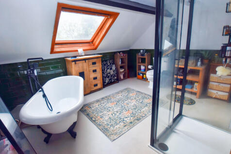 Principal En Suit...