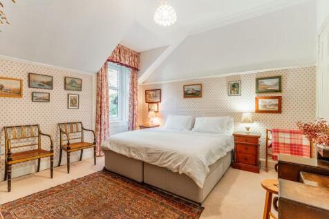 5 bed, 3 bath Detached in Glasgow - Photo 31