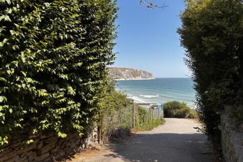 Chine walk to beach
