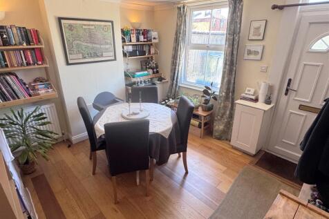 Dining Rm 1.JPG