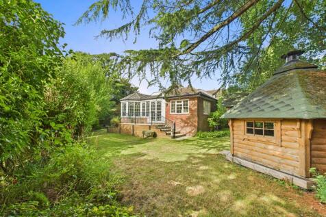 CAM02909G0-PR0466-STILL004